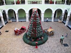 Palacio de Gobierno Meridaの中庭

クリスマスツリーです。