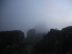 城も霧の中