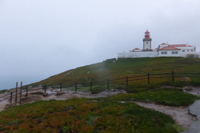 景色を眺められる状態ではありませんでした。(>_<)<br />傘は、全く役に立ちませんでした。<br /><br />全身、びしょ濡れとなりました。(+_+)<br />