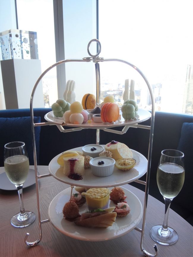 フランス イタリア旅気分 最新都内のアフタヌーンティー特集 六本木ヒルズの52fにオープンした The Moon Lounge ザ ムーンラウンジ でのアフタヌーンティーは眺望抜群 レストラン ザ ムーン からは東京タワーも 17年12月にスタートした ザ