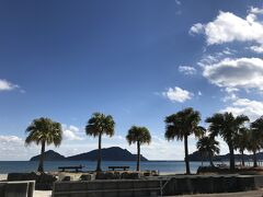 駅裏海岸へ
宮崎～って言う光景