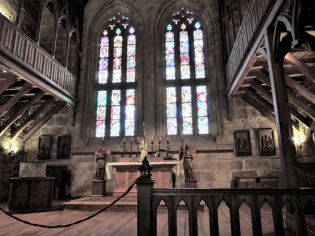 小さな礼拝堂ですが・・・<br />