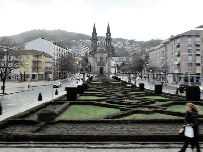 ギラマンイスに着くころには今にも降り出しそうな<br />空模様に・・・。<br />