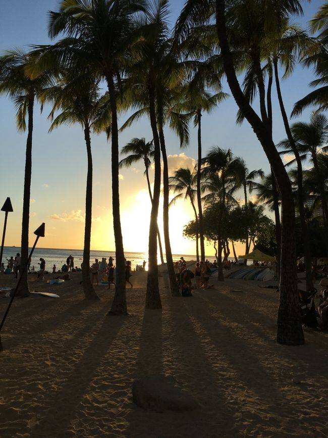 もうすぐサンセットですね。<br /><br />時刻は１８時ごろ。