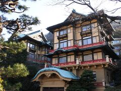 今回の宿は、宮ノ下の富士屋ホテル。
リゾートパスポート使用、4,000円追加で花御殿を指定した。
