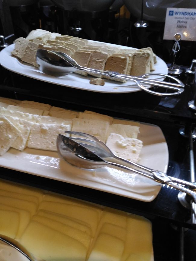 チーズの列にピーナッツバターとは！ん？でもちょっと違うノダ。。