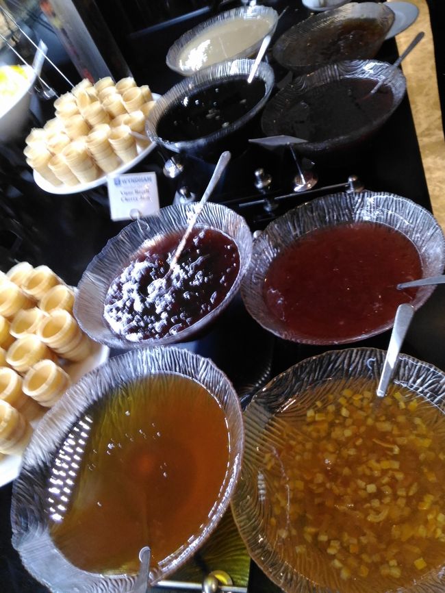 ジャムにも地方色がでるみたい。ISTには花梨ジャムは無かったです。