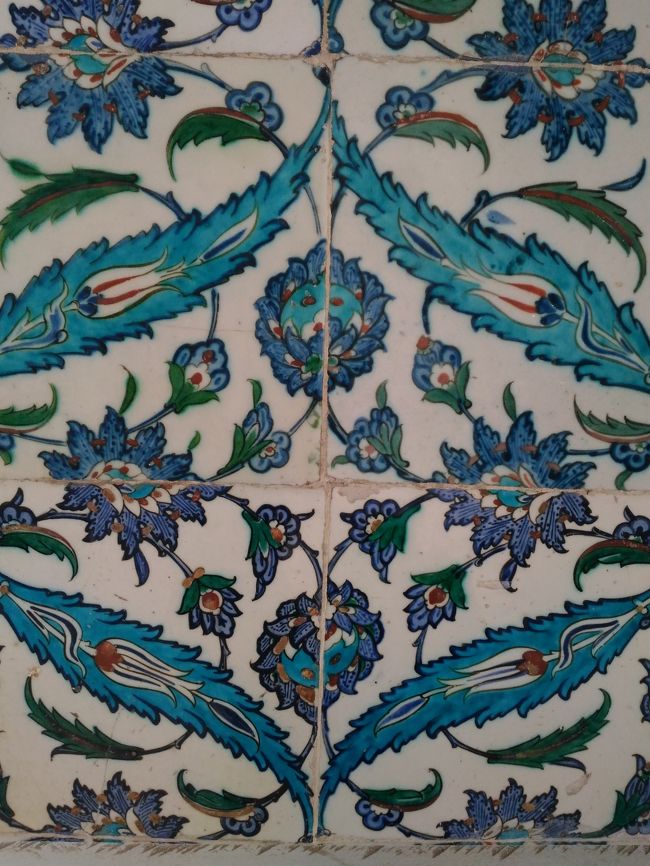 ターコイズブルーもまたいい！<br /><br />