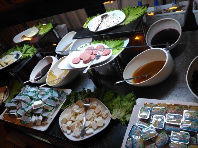 ソーセージ・ハム類は若干物足りないです・・