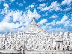 シンピューメーの仏塔
コルゲート状の手摺の上を小僧が飛ぶように走るか、傘を持った小坊主が数名配置すれば、大きなフォトコンでも入賞する作品が撮れそう。