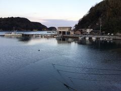 野口雨情の詩碑から見た温泉津湾/温泉津港 です。
