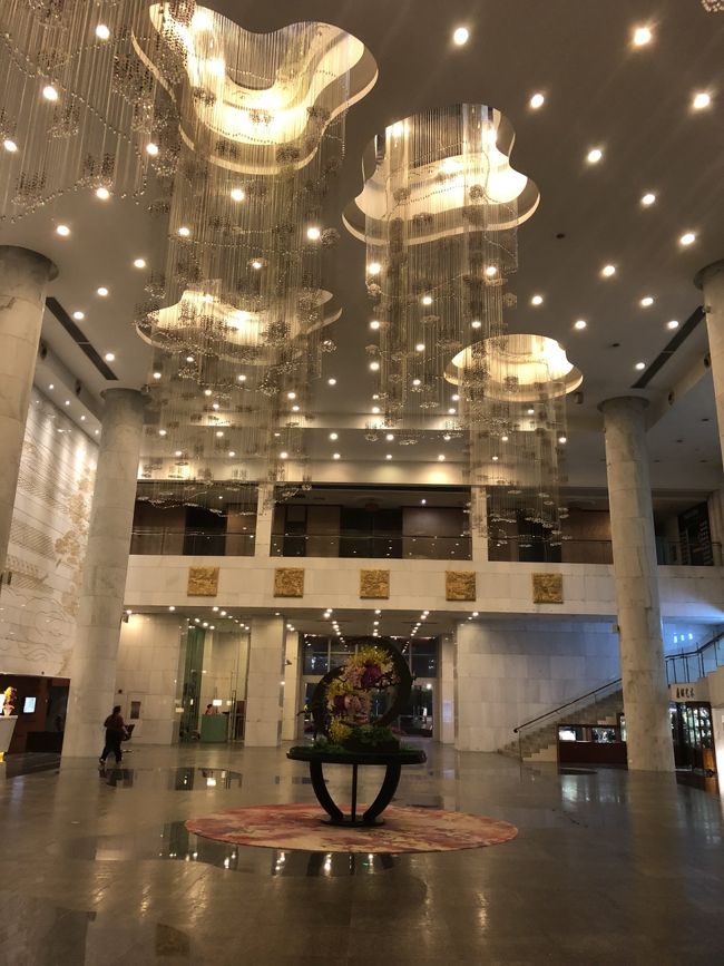 ホテルのロビーです。<br />豪華で横に5棟のホテルが続いてます。<br />地下鉄にも近くて良かったですよ。