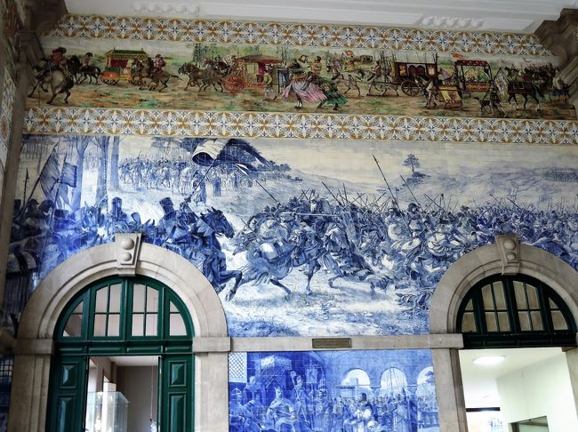 アズレージョが有名なサン・ペント駅。<br />本当に見惚れる壁面です。<br />