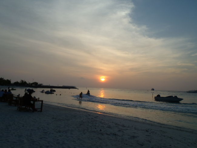 ビーチ沿いをウロウロしながら・・・