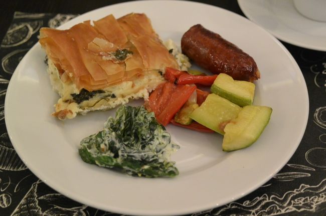 『CASA UNITED RESTAURANT』で朝食ビュッフェ。<br /><br />手前のほうれん草のクリーム煮がおいしかったです。