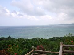 午後の便で、石垣島へ！
すぐにレンタカーの手続きをして、そのまま石垣島ドライブへ?
まずは北へ、玉取崎展望台へ。海が本当に綺麗～！！