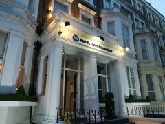 その一角のホテルが今回のロンドンでの宿になります。
Best Western The Boltons Hotel London Kensington
 (ベスト ウエスタン ザ ボルトンズ ホテル ロンドン ケンジントン)