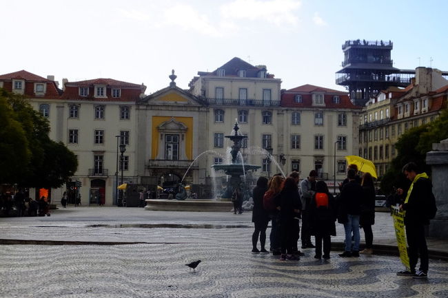 ロシオ広場で、３０分程の自由行動となりました。