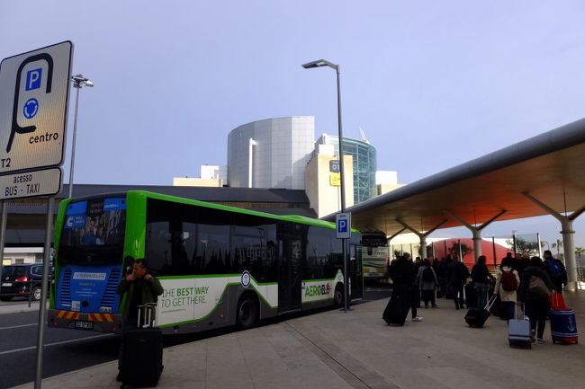 旅行５日目は、朝９時半過ぎにホテルを出発し、