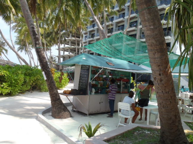 ビキニビーチの入口付近に・・・