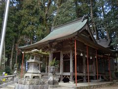 池の奥にある別府厳島神社にお参り。
