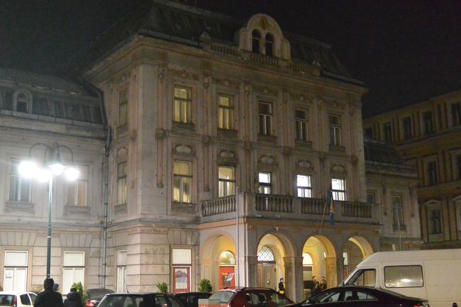 アーミーホールでのコンサートへ。