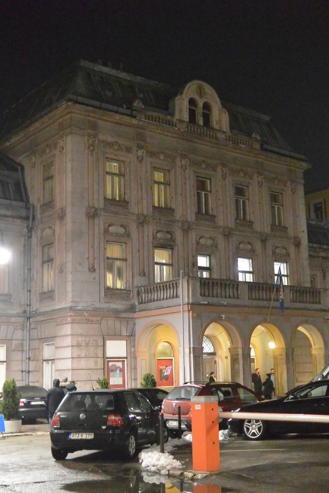 アーミーホールでのコンサートへ。