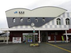 早朝から福知山線の普通電車で福知山へ行き、特急きのさき1号で豊岡までやってきました。駅前から観光路線バス「たじまわる」に乗って名所を一気にめぐります。