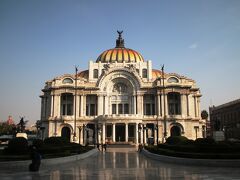 ベジャス・アルテス宮殿（メキシコ国立芸術院）