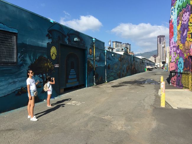 両サイドにいっぱい描かれてます。