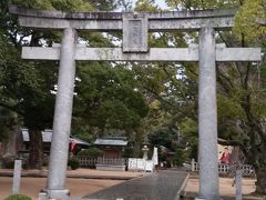 またまた萩循環まぁーるバスに乗って松陰神社にやってきました。
吉田松陰歴史館などもあるので見ごたえバッチリです。
すぐ近くに萩焼のお店があったので、買い物したい方にも良いかもしれませんね。