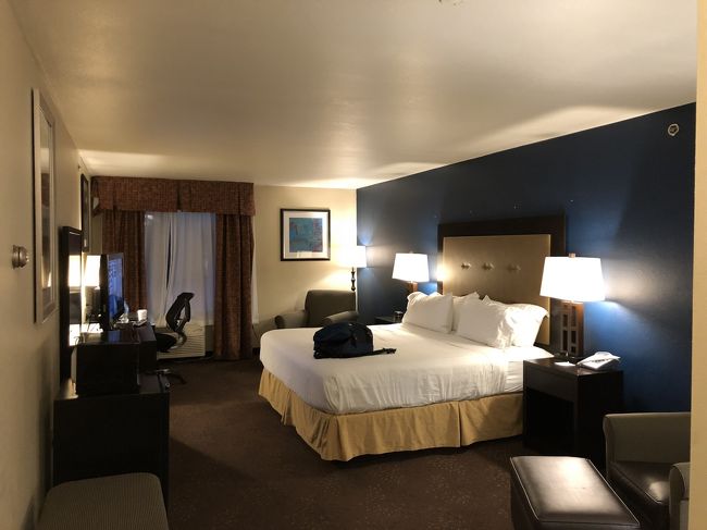 最上階の角部屋（3階ですけど）。で、水が超硬水、リネンがゴワゴワで参った。翌朝喉を完全にやられました。内容を考えるとちと高いなぁ。名古屋で修行した方が全然良いかも