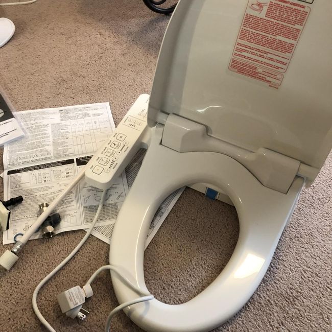 少し喉をやられていたので早めに帰宅。すると頼んでいたこいつが届いてました。宅配物はリーシングオフィスで預かってくれているので、楽っすね。でも、昼間じゃ無いと荷物は引き取れないので、結局週末とかになっちゃうけど<br /><br />いろいろ部品や工具が足らないとかあって、何度かDIYショップに出かける羽目になりましたが、何とか取付完。ただ、少しサイズがデカかった（汗