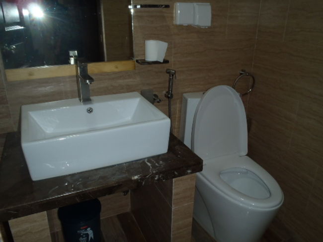 洗面所の水回りの直ぐ隣に・・・