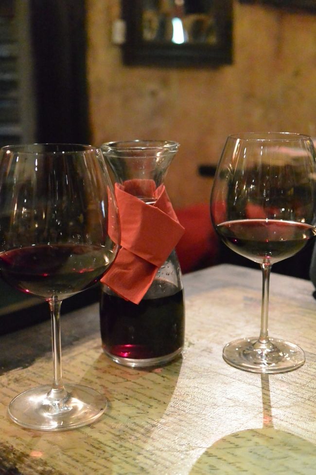 レストラン『DVERI』<br /><br />珍しく赤ワインにしてみました。