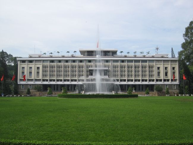 前回訪問していないので午前中に見学。