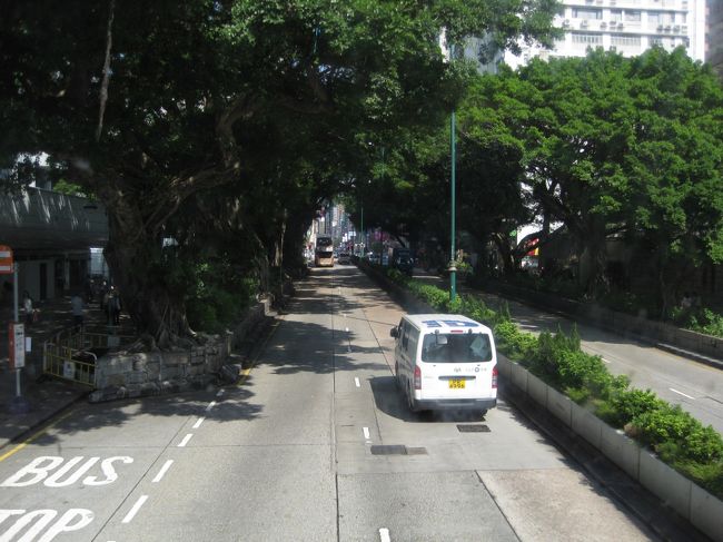 本日は帰国ためA21で空港へ。<br />席は２階席の最前列がお約束。