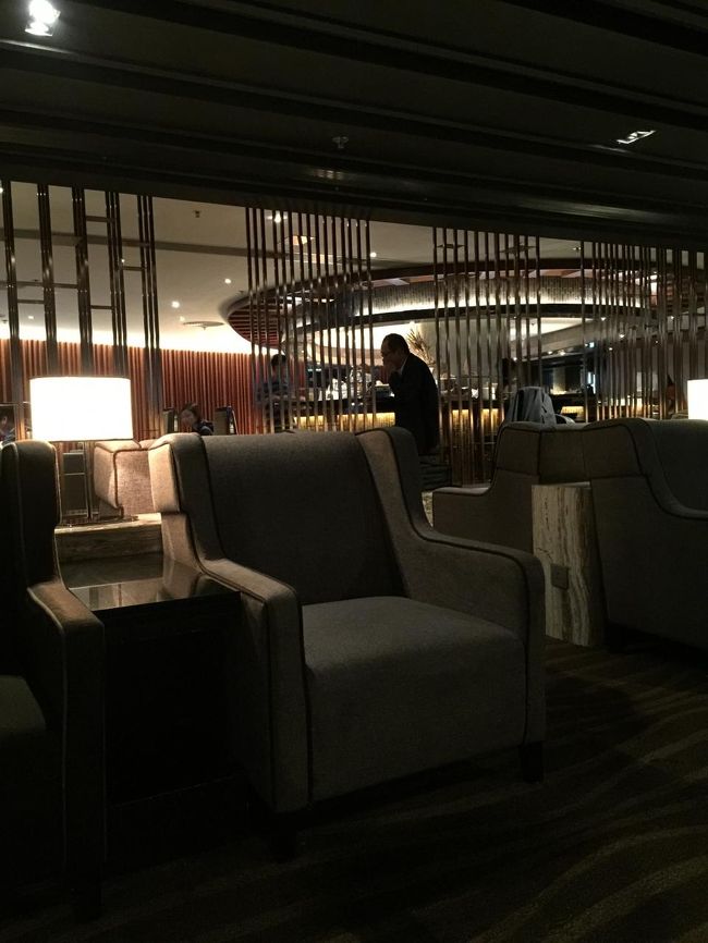 G１近くのPLAZA PREMIUM Loungで腹ごしらえ。