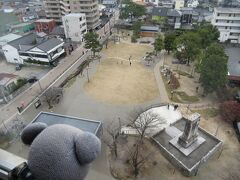 ホテル裏手の井上公園。
昔の高田公園という名称の方が馴染みがあるけれど、元々井上馨公の生家があって井上公園だったのを高田公園に改名して、また井上公園に戻したんだそうです。