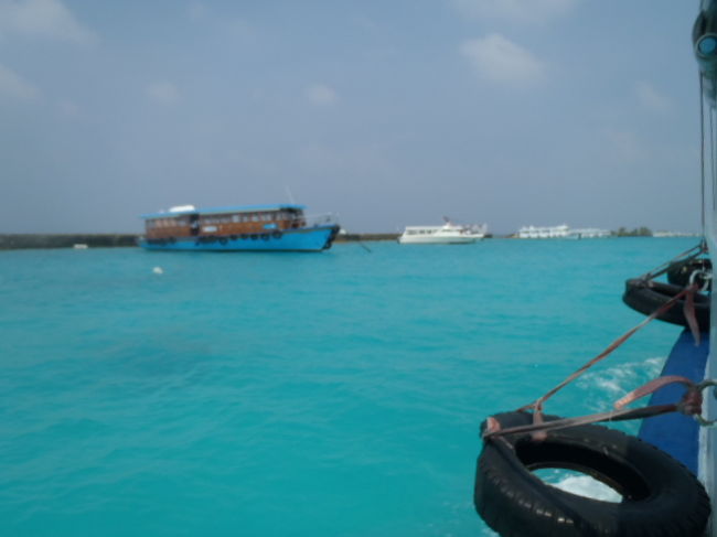 モルディブの綺麗な海を・・・