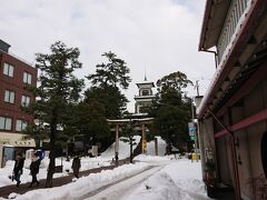 大雪の後、香林坊に用事があり、遅ればせながら初詣☆
年末年始仕事でして、罰当たりですんません…
急変やステルベンで始まった１月業務orz