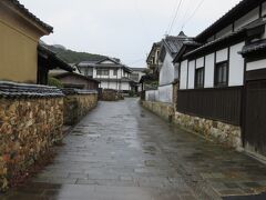 コーヒーを飲んで体も暖まったので、散策に出かけましょう。

有田館の近くには、トンバイ塀という塀がある場所がありました。