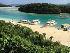 川平湾
唐人墓を経由して川平湾に到着
幾度となく画像では見ている光景ながら、目の当たりにするとやっぱり感動する綺麗な景色です。

午前中早めに着くも駐車場は混んでいましたが、別の所に整備された駐車場あり、そちらは空いていました
