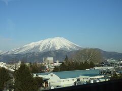 盛岡付近。岩手山。快晴です。