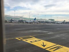 ローマ・フィウミチーノ国際空港に着陸。