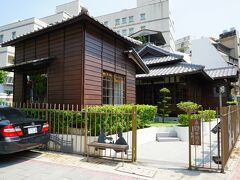 次に、鶯料理です。こちらも日本統治時代の建物です。