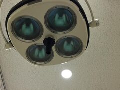 【日本で滞在中....病院にて】

あれれ......？

何故か、日本滞在中に.......病院で天井見てる...俺。

....あれ、あれ、あれ....！？どうして？！