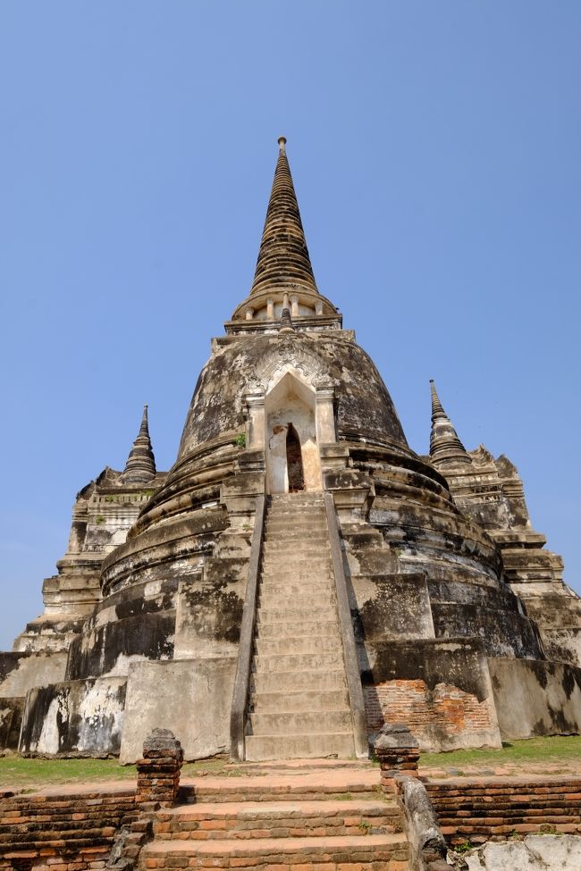 この塔から昇ります