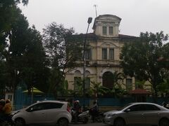 チャンフンダオ通りにある、カンボジア大使館です。
素敵な建物です。