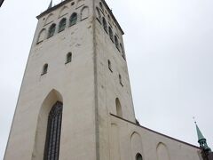 聖オラヴ教会

塔がすごく高く、フェリー乗り場からもわかります。
